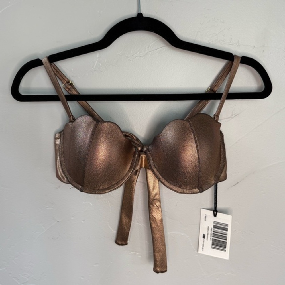 Arabella London Scalloped Underwire Bikini Top